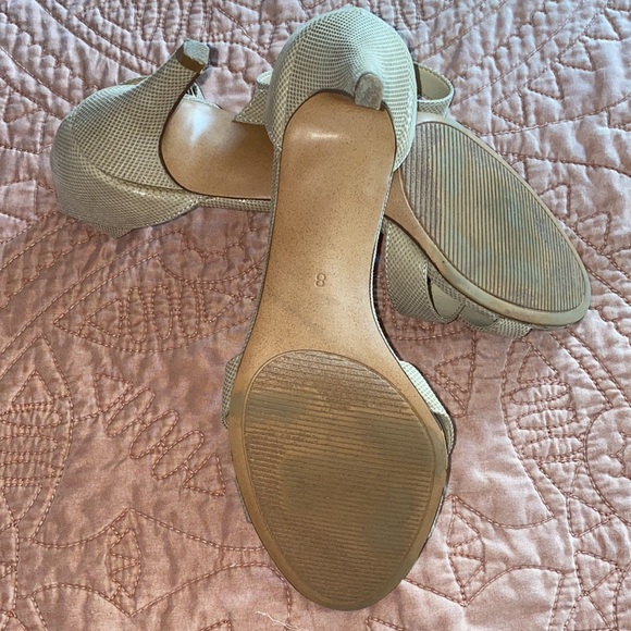 Kelly & Katie light tan/beige, cream, spike heel. - Picture 4 of 8